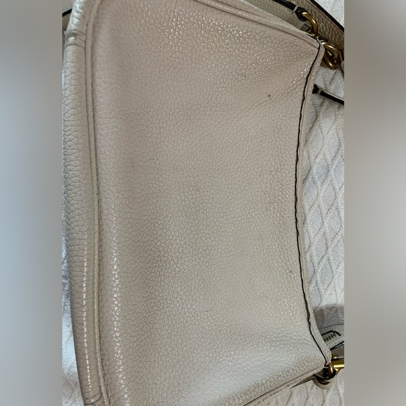 Coach - Picture 4 of 16